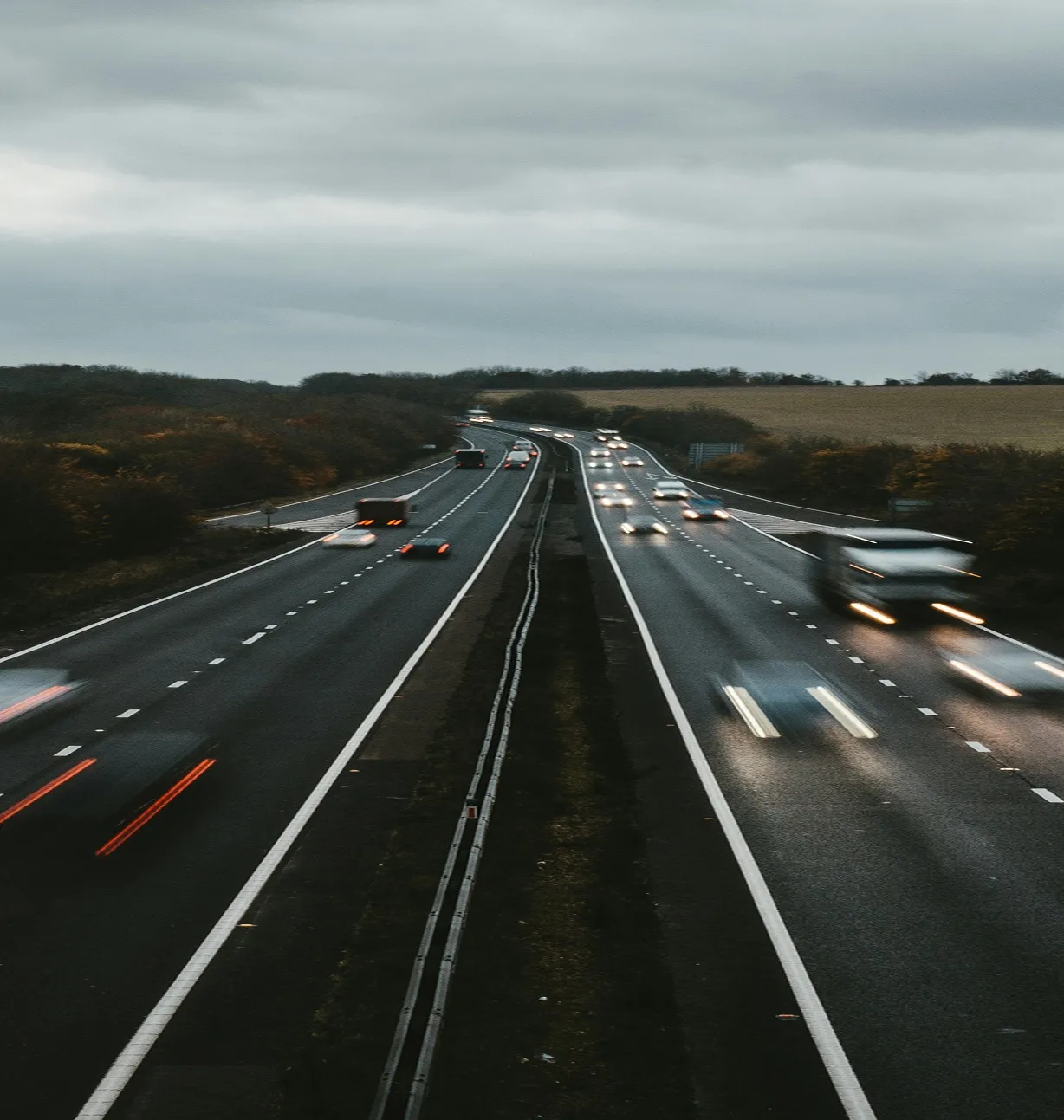 Seamless data flow and peak demand resilience in scalable travel and transportation platforms